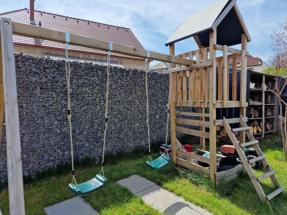 Apartmany Pod Capy, Nasavrky Exteriör bild