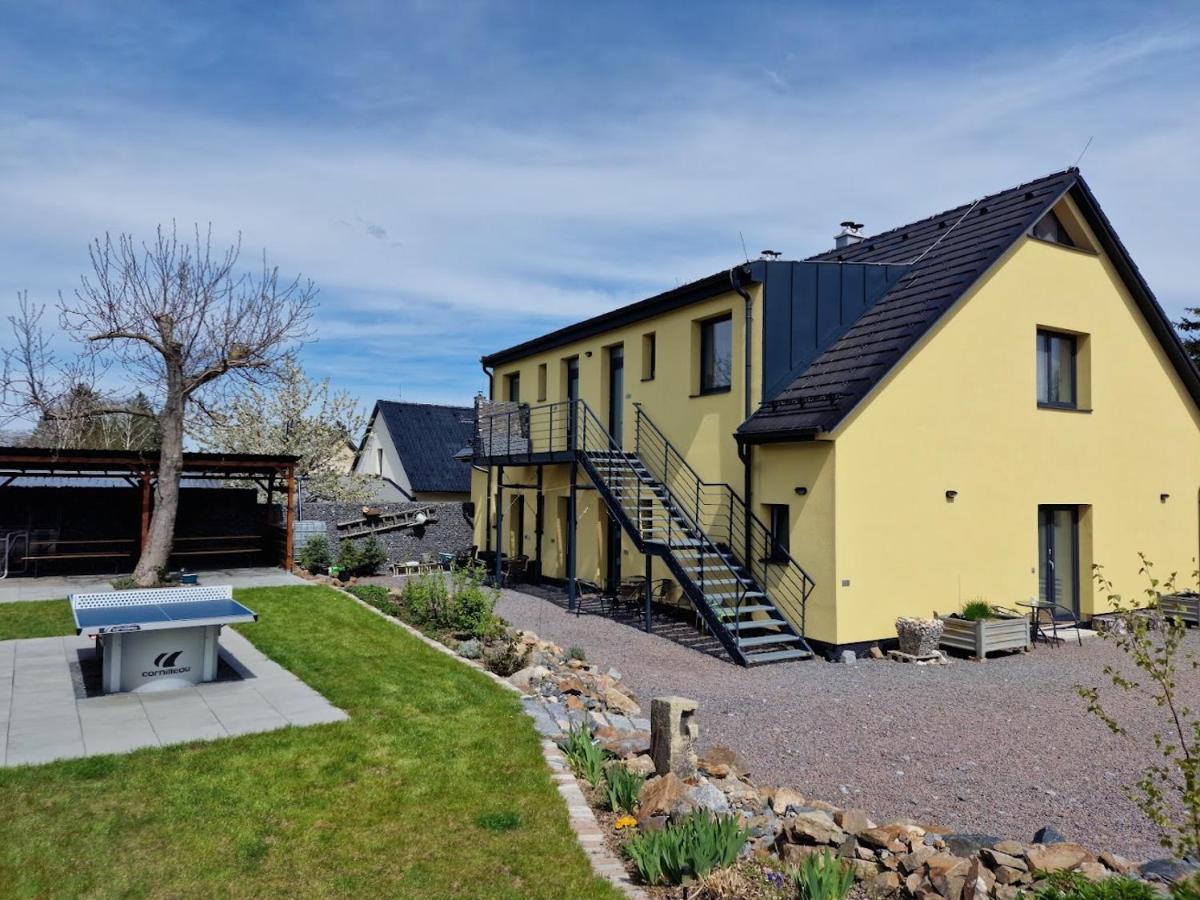 Apartmany Pod Capy, Nasavrky Exteriör bild