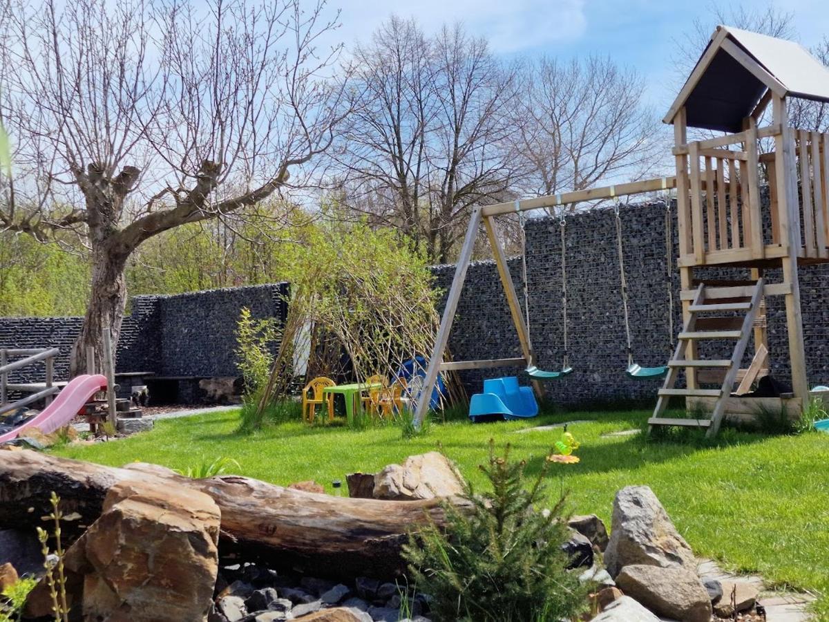 Apartmany Pod Capy, Nasavrky Exteriör bild
