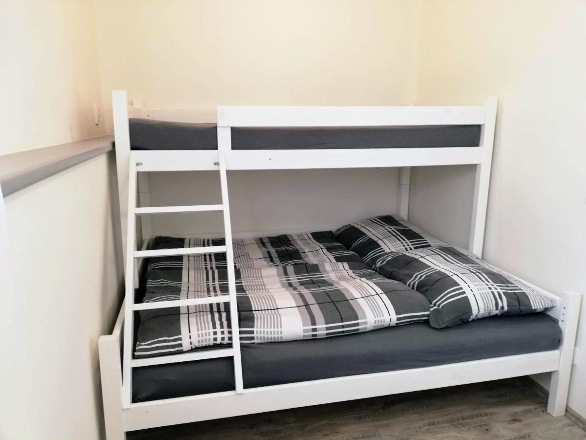 Apartmany Pod Capy, Nasavrky Exteriör bild